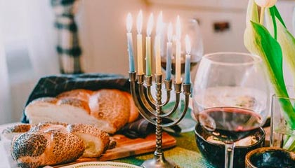 U23国足队医姚康：背后的英雄，获公司10万元奖励|澳大利亚队|U23亚洲杯|中国亚洲杯|球队|亚洲杯_新浪体育_新浪新闻